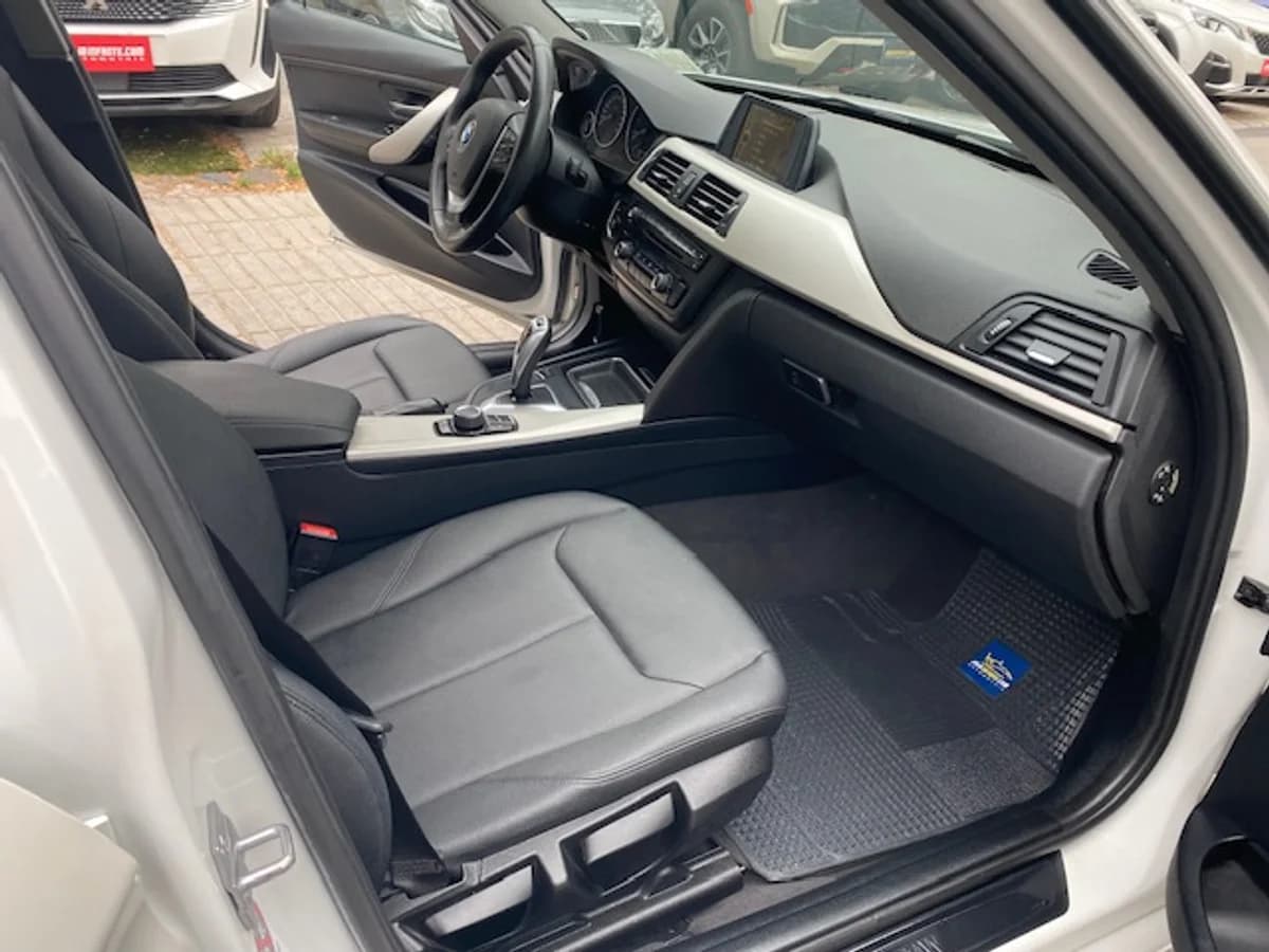 BMW 316I Luxury 1.6 Aut 2014 - Imagen 12