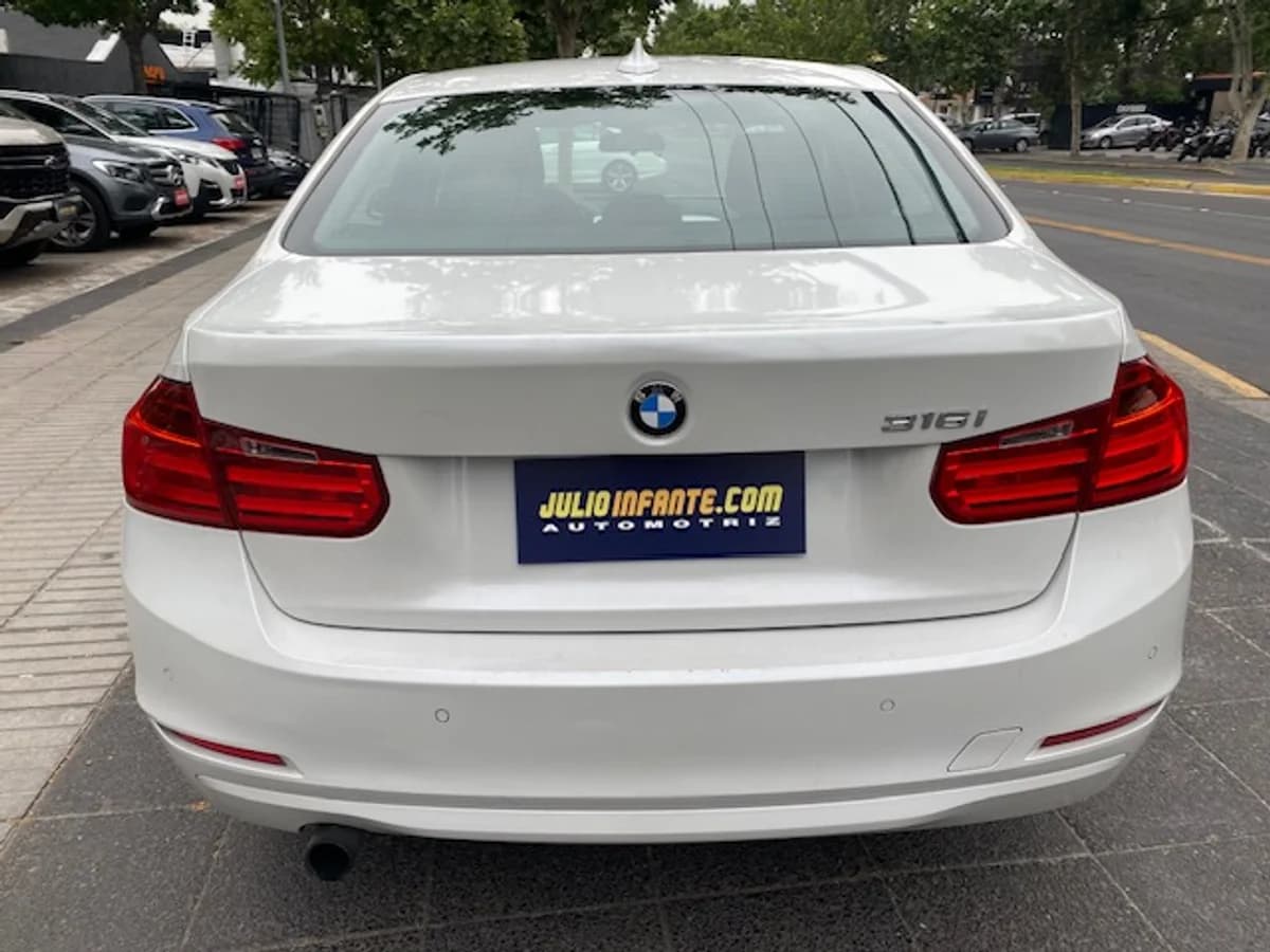 BMW 316I Luxury 1.6 Aut 2014 - Imagen 7