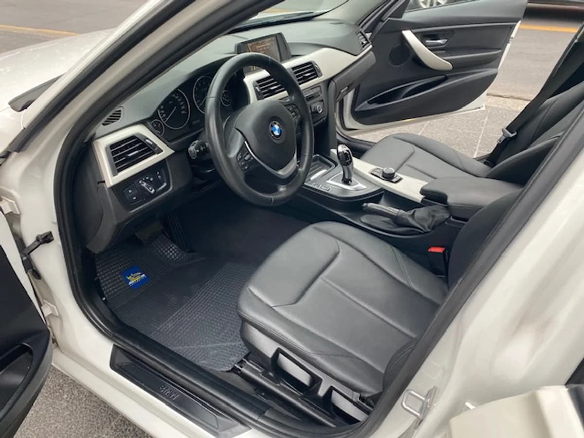 BMW 316I Luxury 1.6 Aut 2014 - Imagen 9
