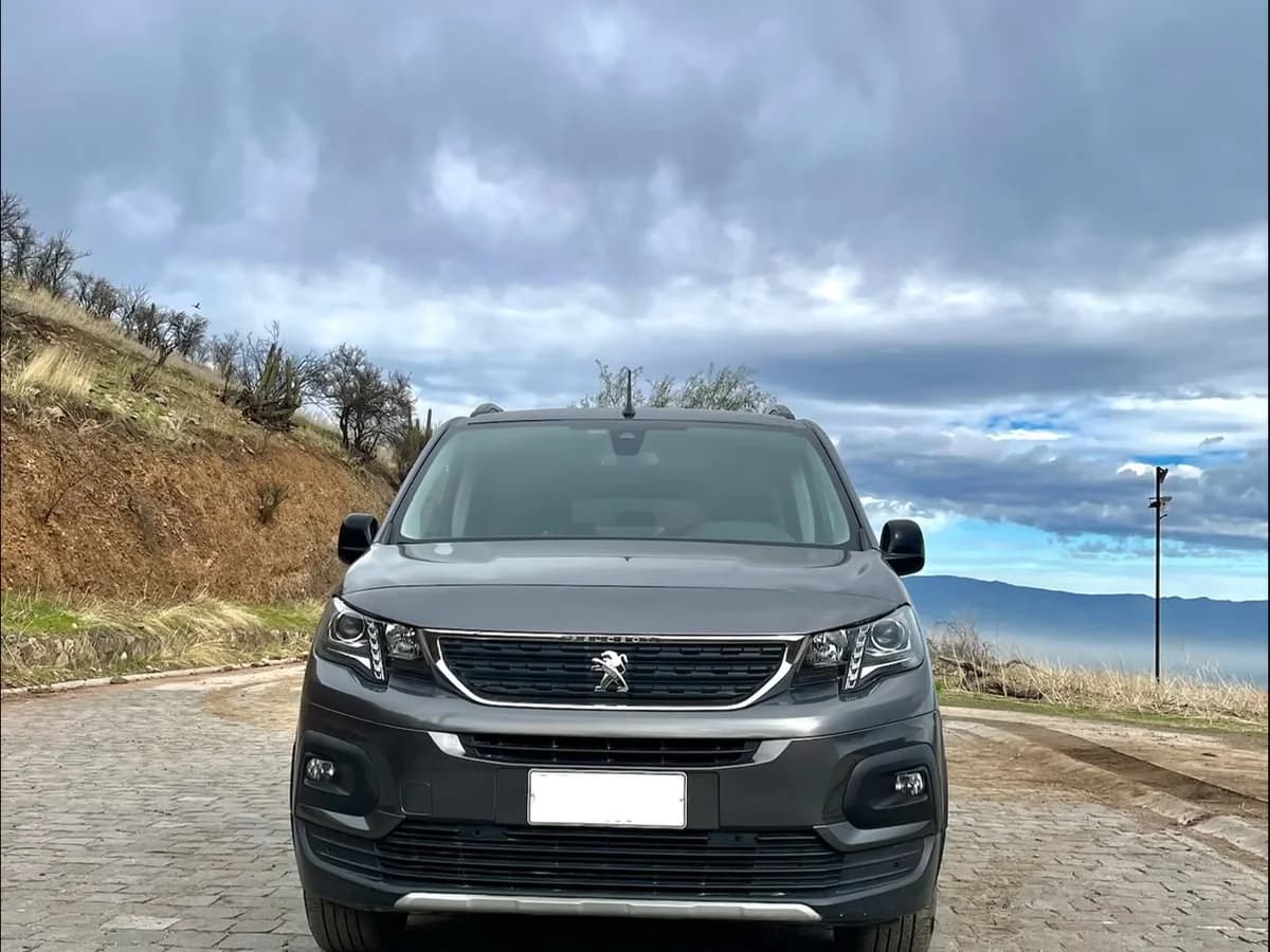 PEUGEOT Rifter BLUEHDI 130 1.5 AT 2023 - Imagen 1