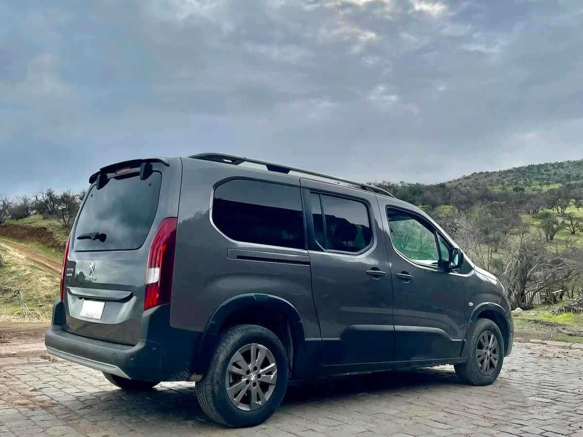 PEUGEOT Rifter BLUEHDI 130 1.5 AT 2023 - Imagen 9
