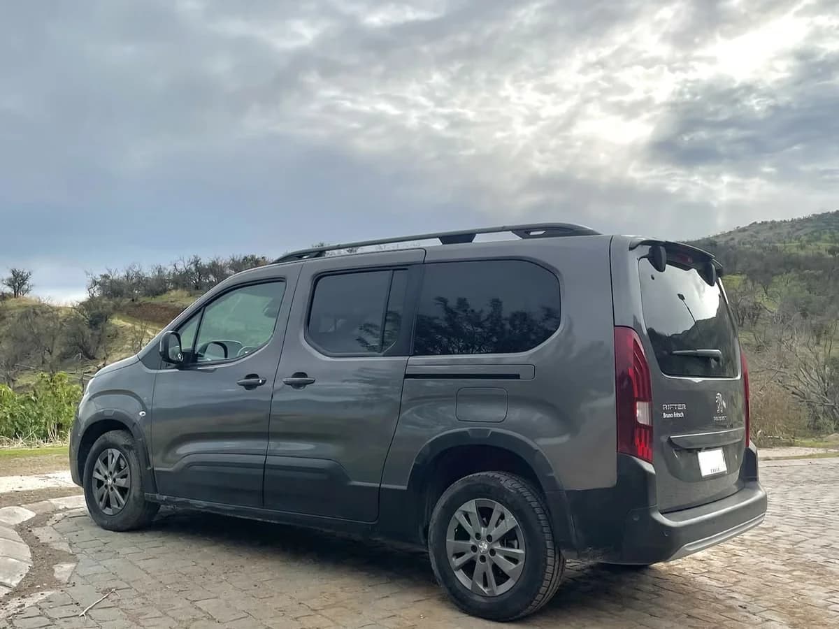 PEUGEOT Rifter BLUEHDI 130 1.5 AT 2023 - Imagen 13