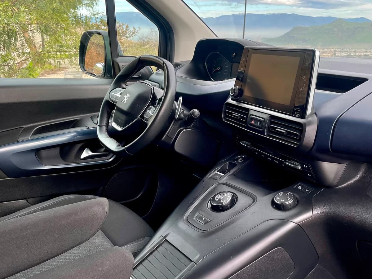 PEUGEOT Rifter BLUEHDI 130 1.5 AT 2023 - Imagen 16