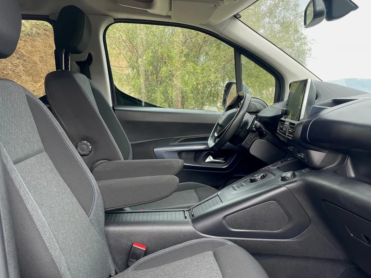 PEUGEOT Rifter BLUEHDI 130 1.5 AT 2023 - Imagen 18