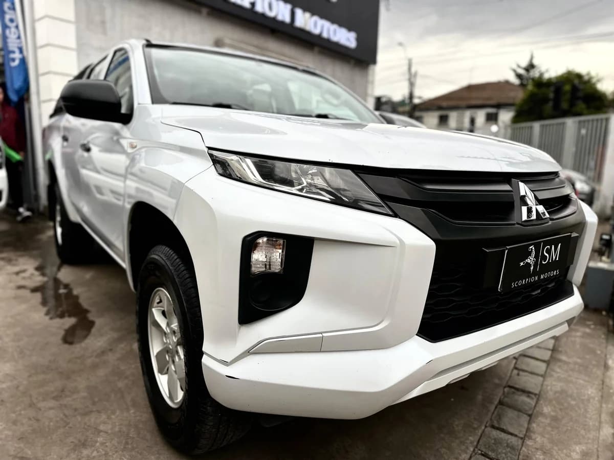 MITSUBISHI L200 WORK CR WF 2.4 2023 - Imagen 1