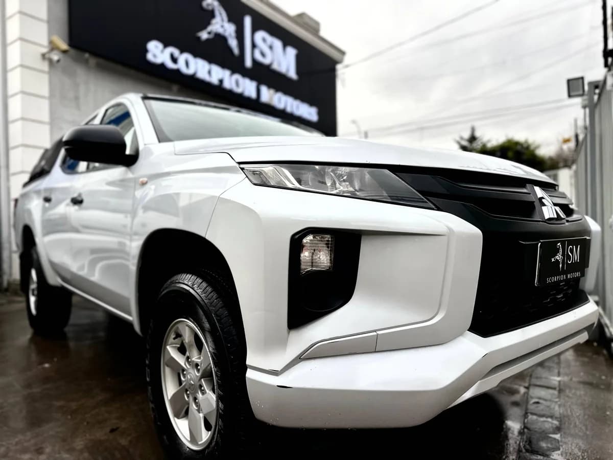 MITSUBISHI L200 WORK CR WF 2.4 2023 - Imagen 2