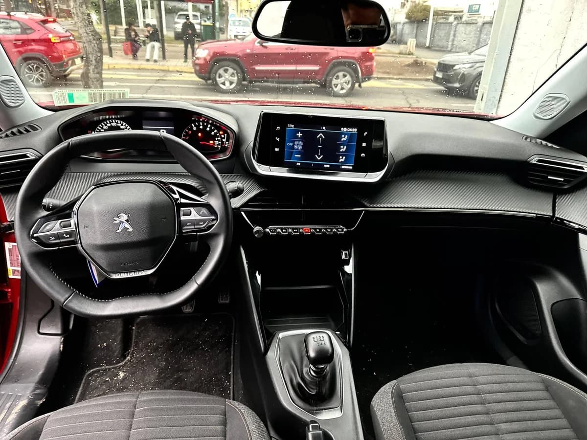 PEUGEOT 2008 PURETECH 130 1.2 2022 - Imagen 1