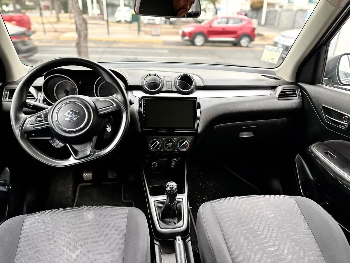 SUZUKI SWIFT GL 1.2 2024 - Imagen 6