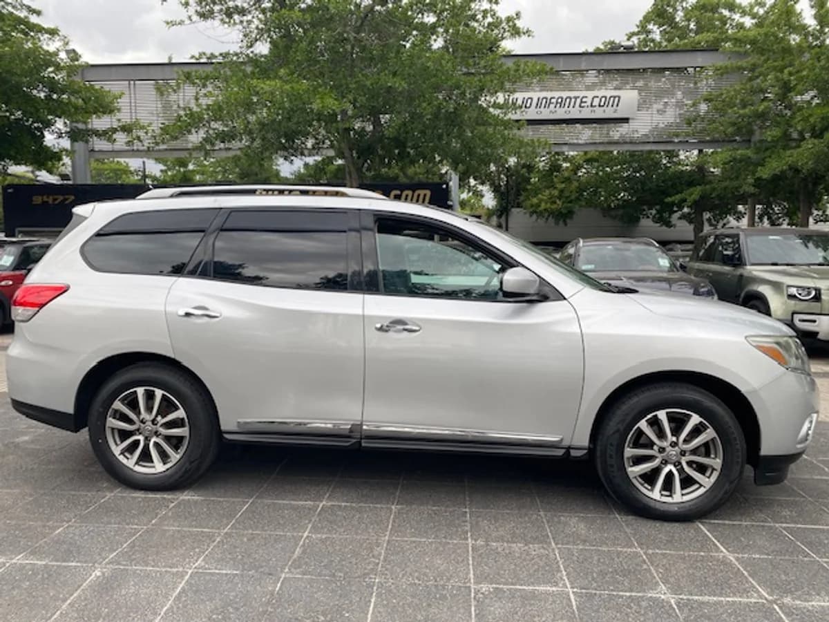 NISSAN PATHFINDER 4x4 3.5 Aut. 2014 - Imagen 5