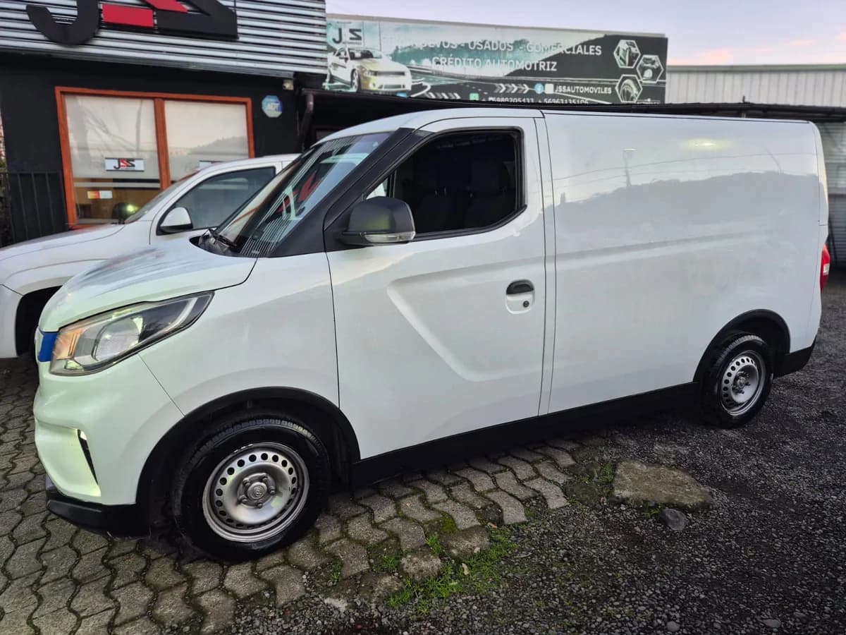MAXUS EV30 ELECTRICO 4X2 CARGO AT 5P 2022 - Imagen 3