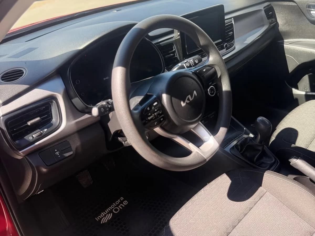 KIA Rio 4 1.4 6MT 2022 - Imagen 8