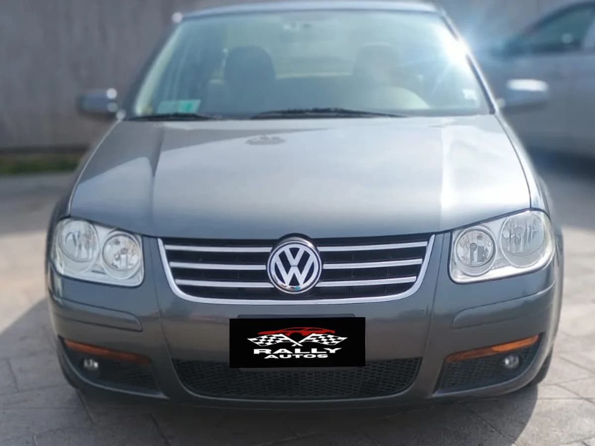 VOLKSWAGEN Bora TRENDLINE 2.0 MT 2014 - Imagen 2
