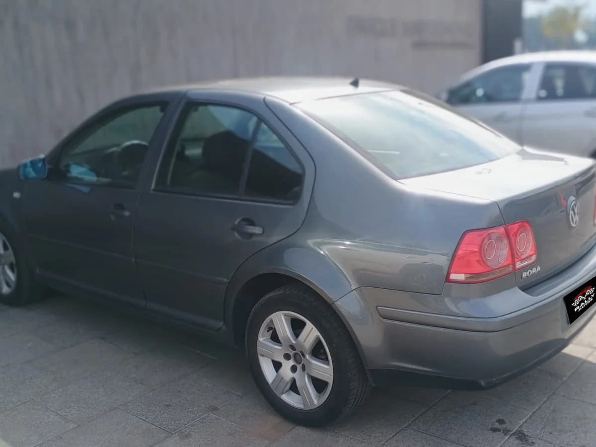 VOLKSWAGEN Bora TRENDLINE 2.0 MT 2014 - Imagen 6