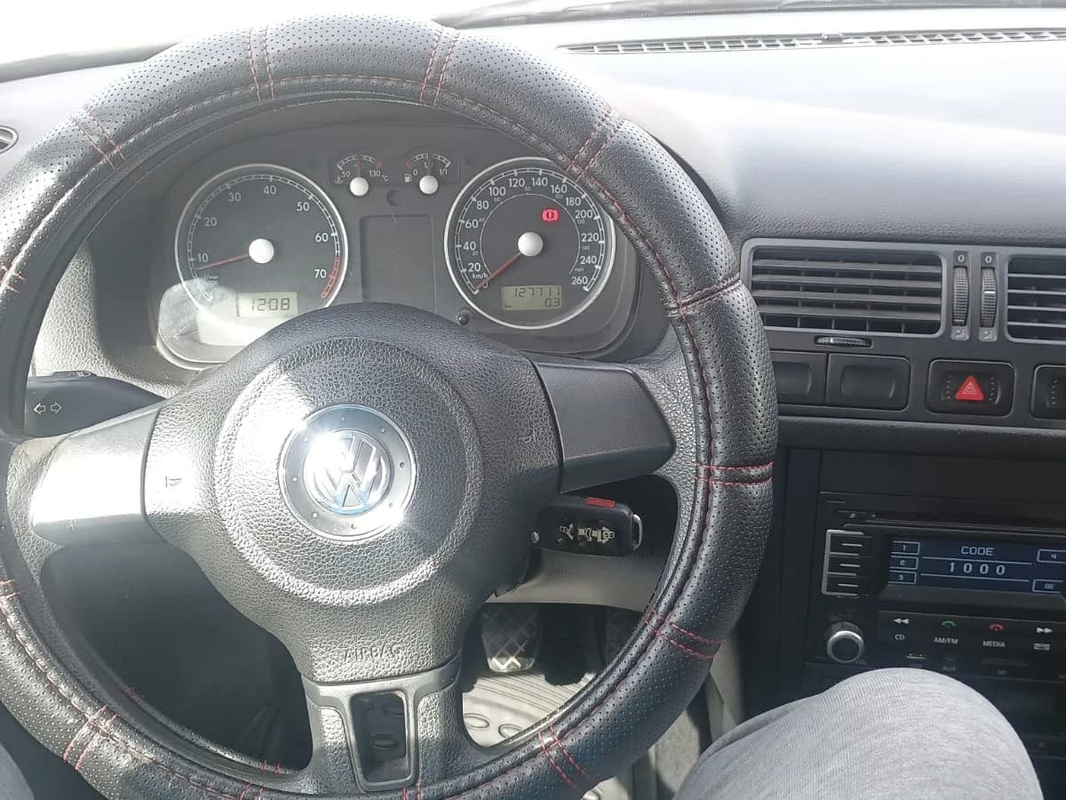 VOLKSWAGEN Bora TRENDLINE 2.0 MT 2014 - Imagen 10