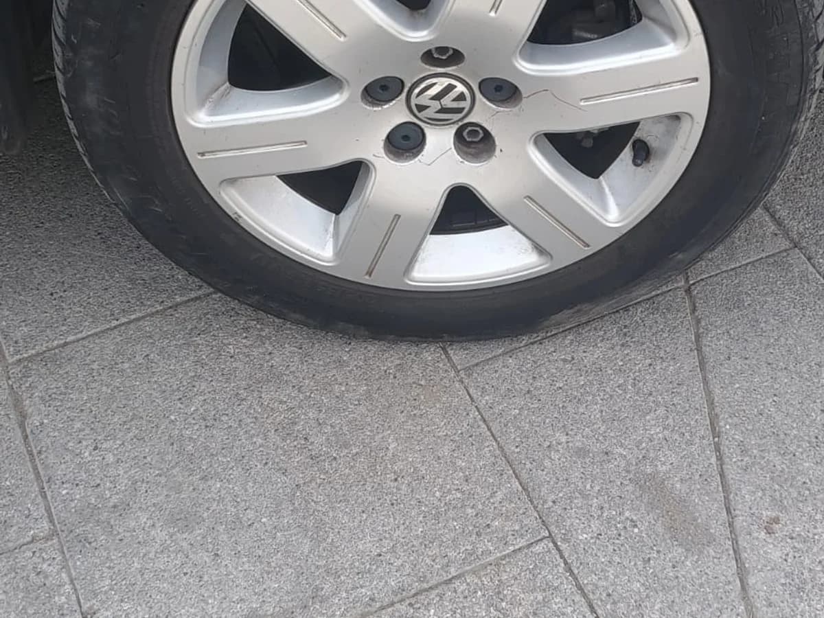 Volkswagen Bora 2.0L Trendline Sky MT5 año 2014 - Imagen 13