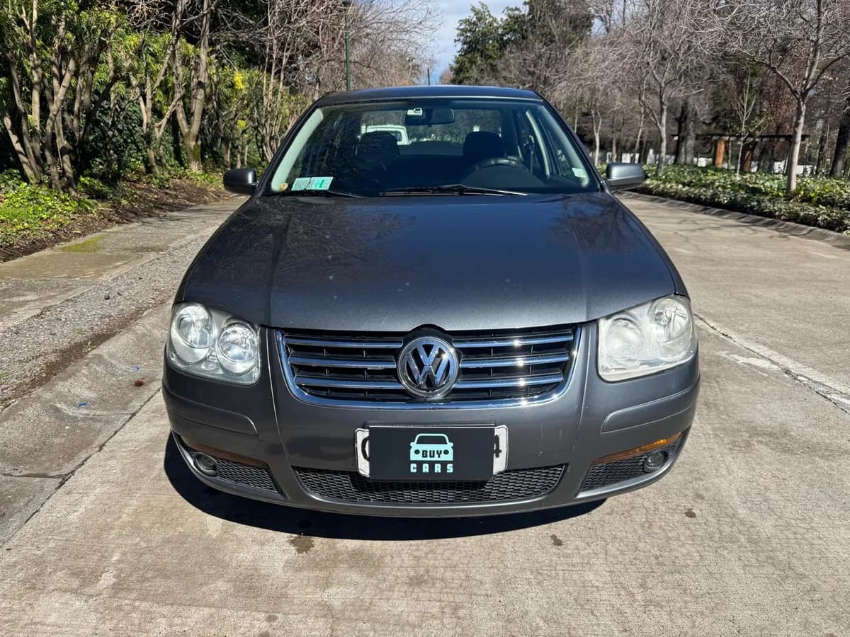Volkswagen Bora 2.0L Trendline Sky MT5 año 2014 - Imagen 3
