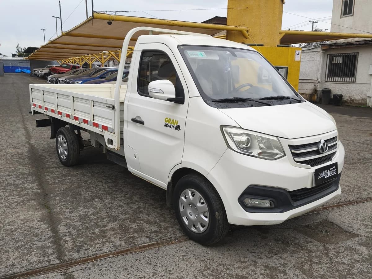 KYC T3 1.5 4X2 PICK UP CS MT 2P 2024 - Imagen 5
