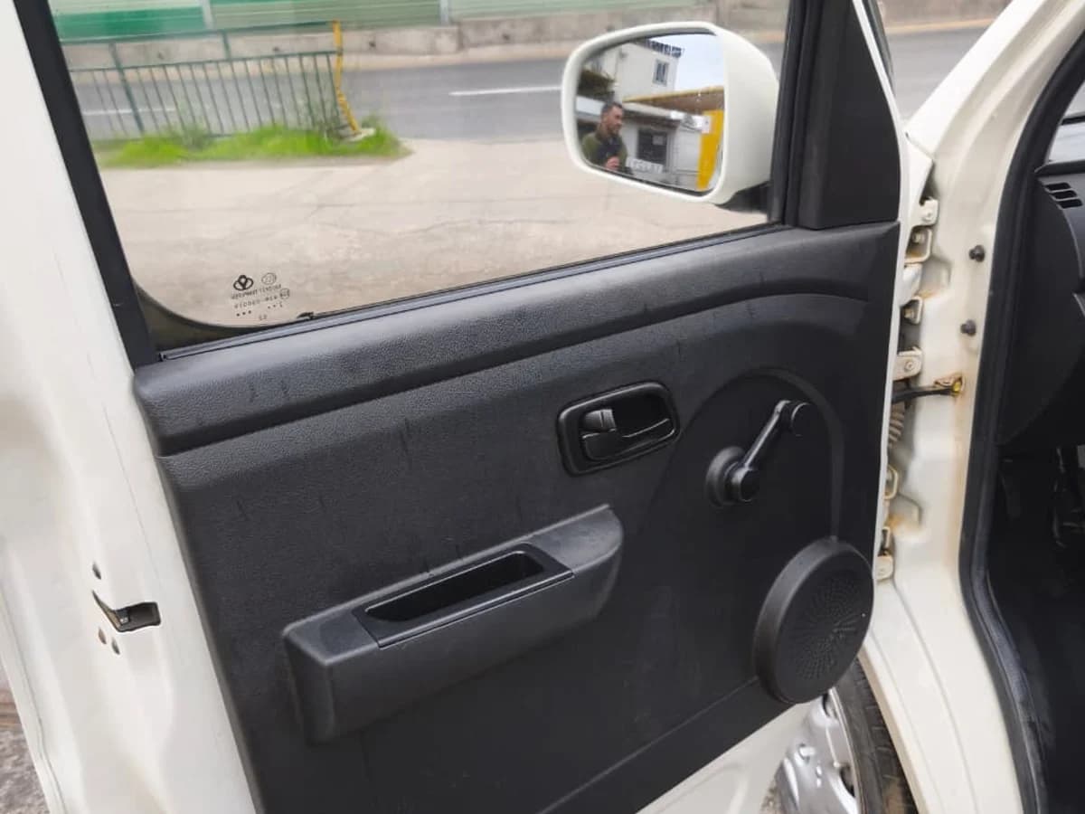 KYC T3 1.5 4X2 PICK UP CS MT 2P 2024 - Imagen 7
