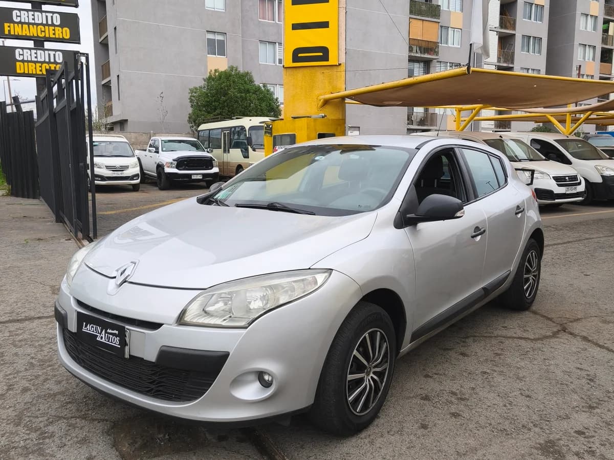 RENAULT Megane III HB EXPRESSION 2.0 2012 - Imagen 3