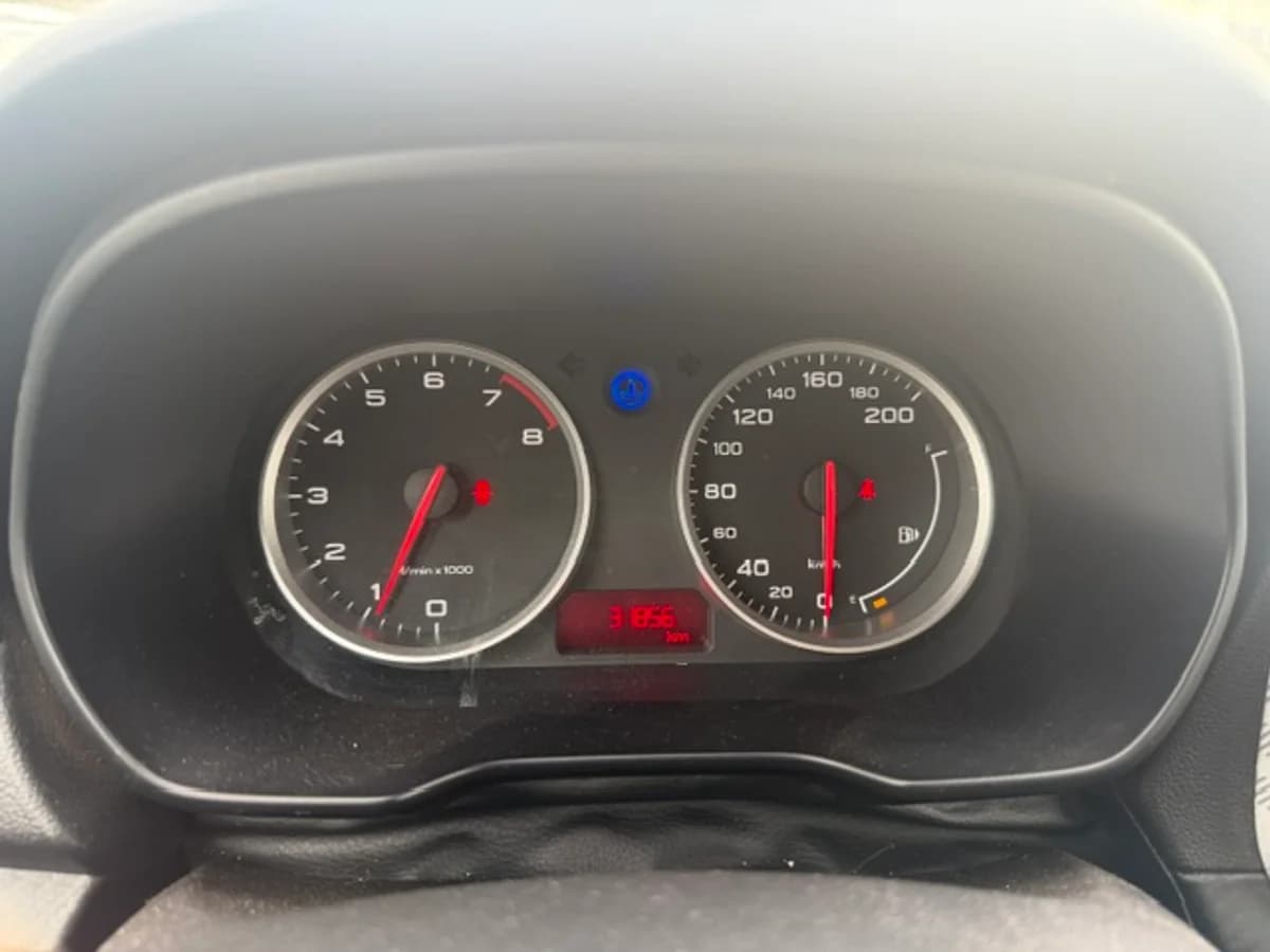 MG 3 COM 1.5MT 2023 - Imagen 9