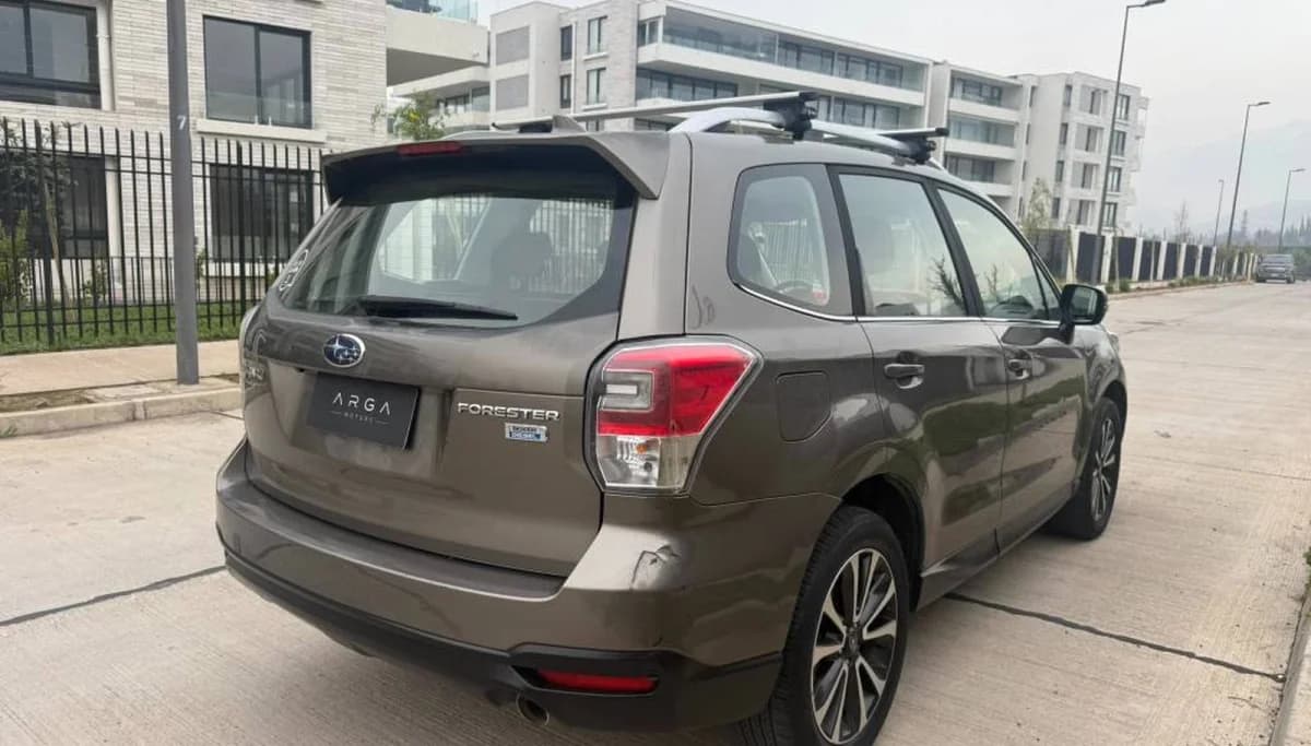 SUBARU Forester 2.0 Limited Sport Diesel AWD CVT 2017 - Imagen 4