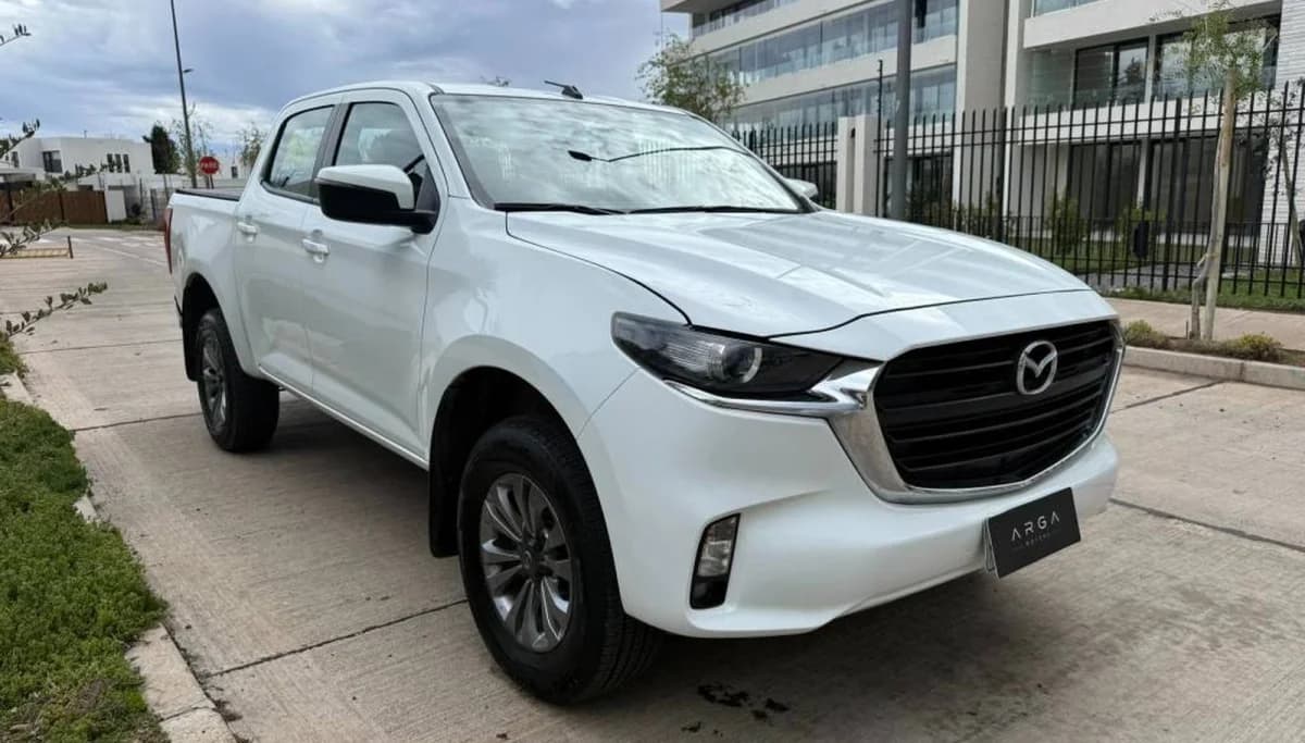MAZDA BT-50 3.0 Diesel 4X4 Doble Cabina 6AT 2023 - Imagen 3