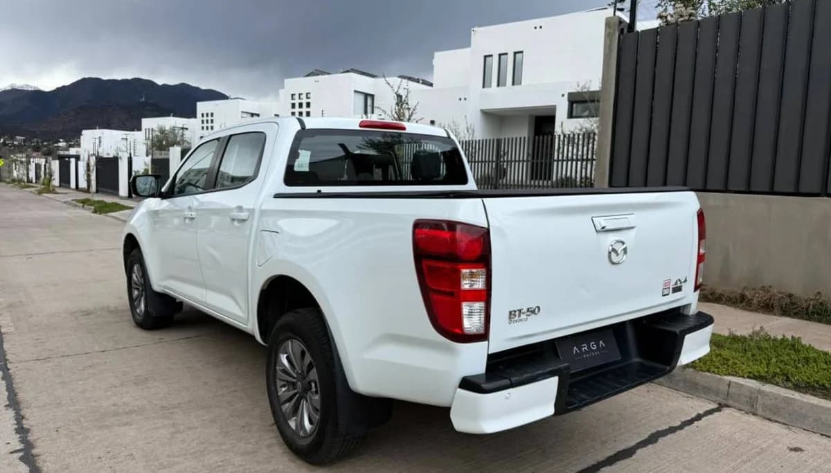 MAZDA BT-50 3.0 Diesel 4X4 Doble Cabina 6AT 2023 - Imagen 4