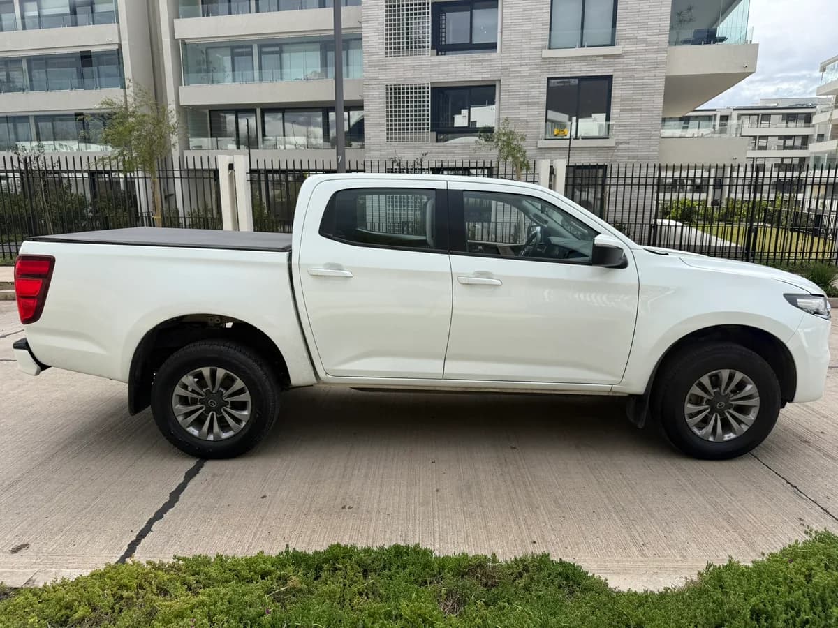 MAZDA BT-50 3.0 Diesel 4X4 Doble Cabina 6AT 2023 - Imagen 10