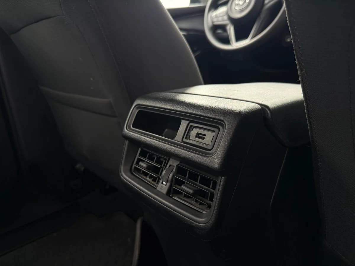 MAZDA BT-50 3.0 Diesel 4X4 Doble Cabina 6AT 2023 - Imagen 13