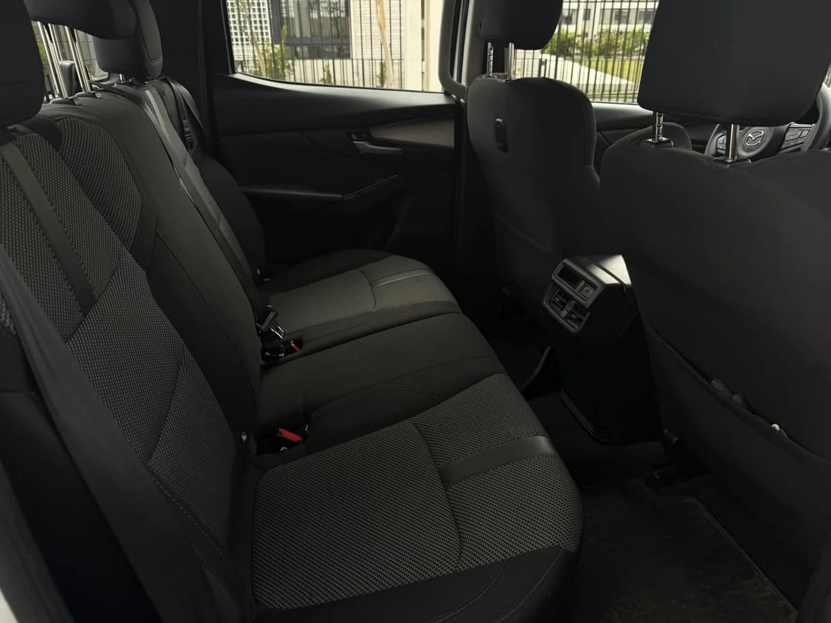 MAZDA BT-50 3.0 Diesel 4X4 Doble Cabina 6AT 2023 - Imagen 14