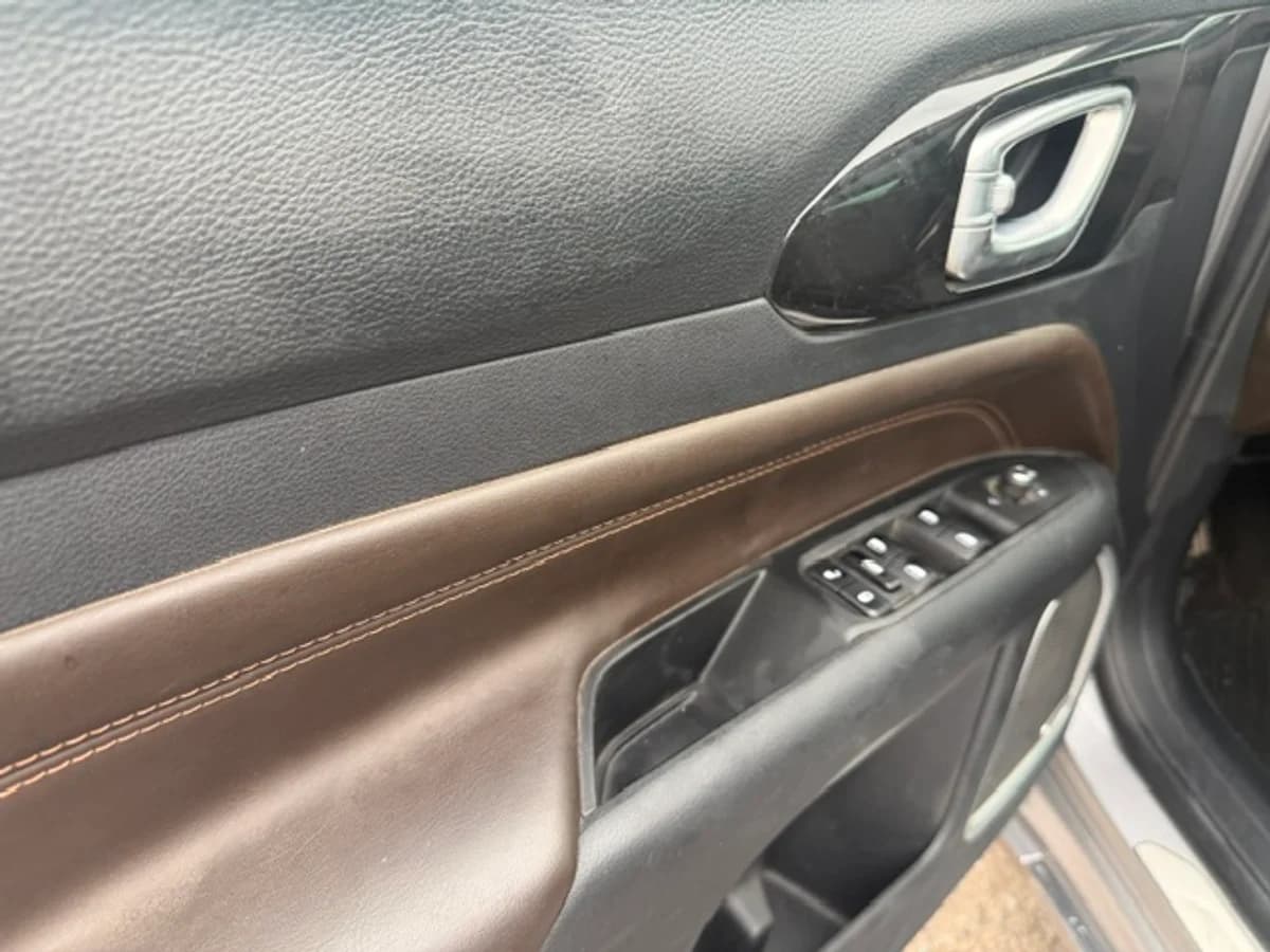 JEEP COMMANDER 1.3T OVERLAND T270 4X2 6AT 5P 2024 - Imagen 7