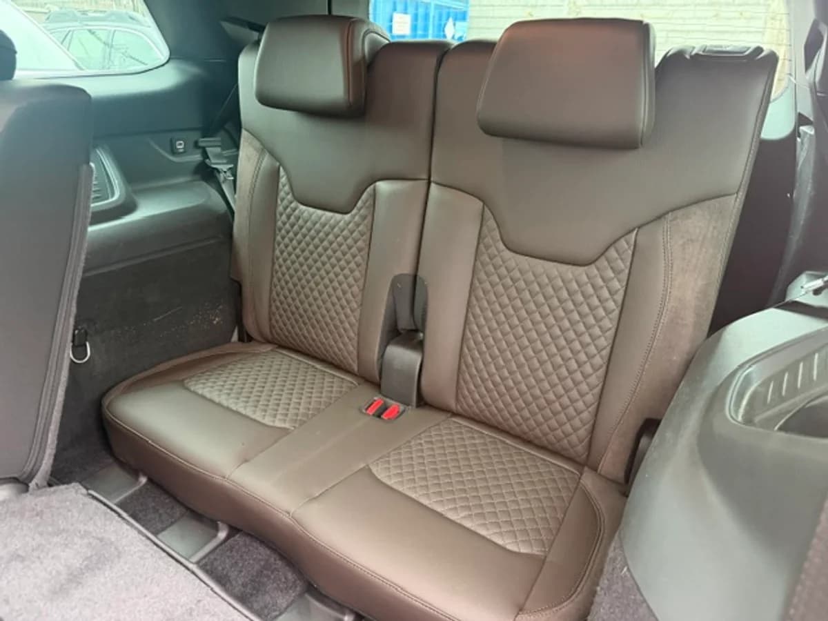 JEEP COMMANDER 1.3T OVERLAND T270 4X2 6AT 5P 2024 - Imagen 14