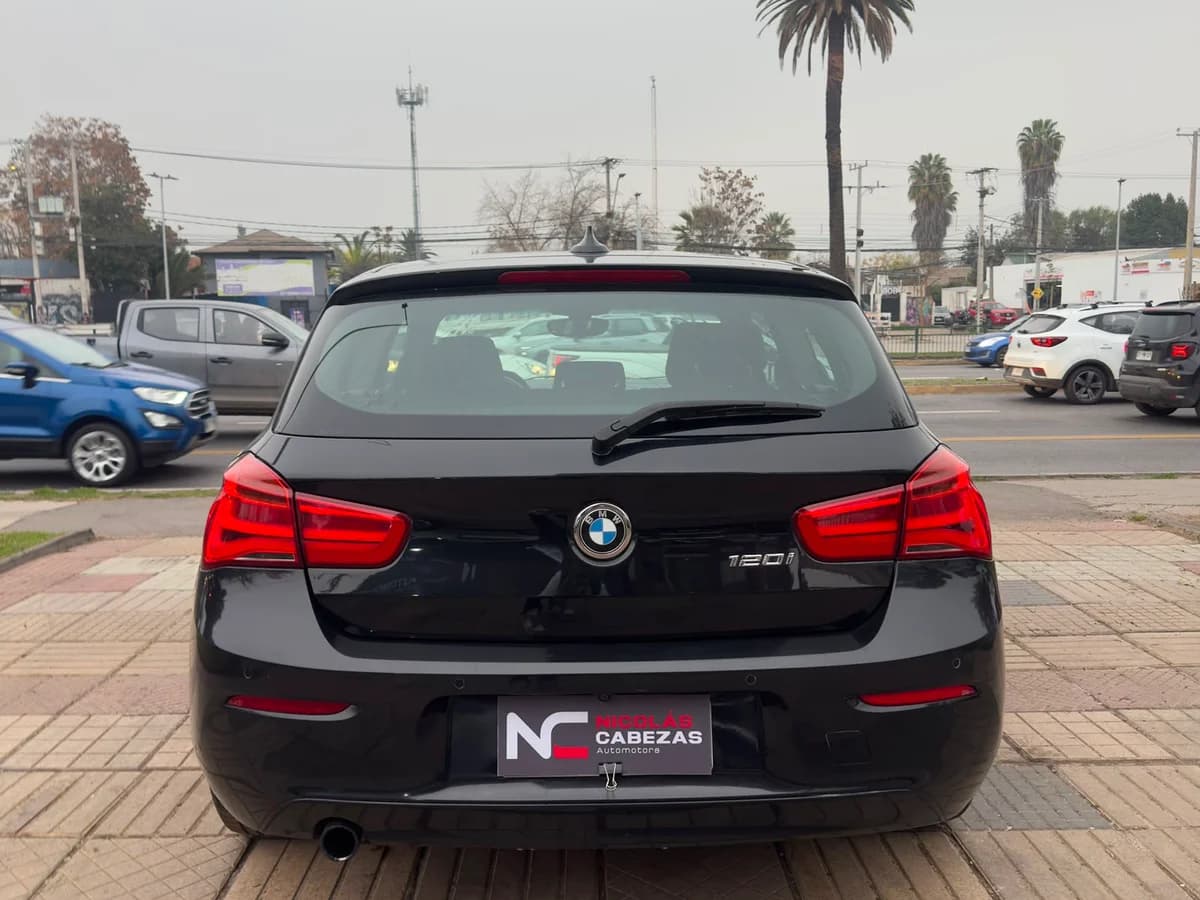 BMW 120i LCI 1.6 2017 - Imagen 4