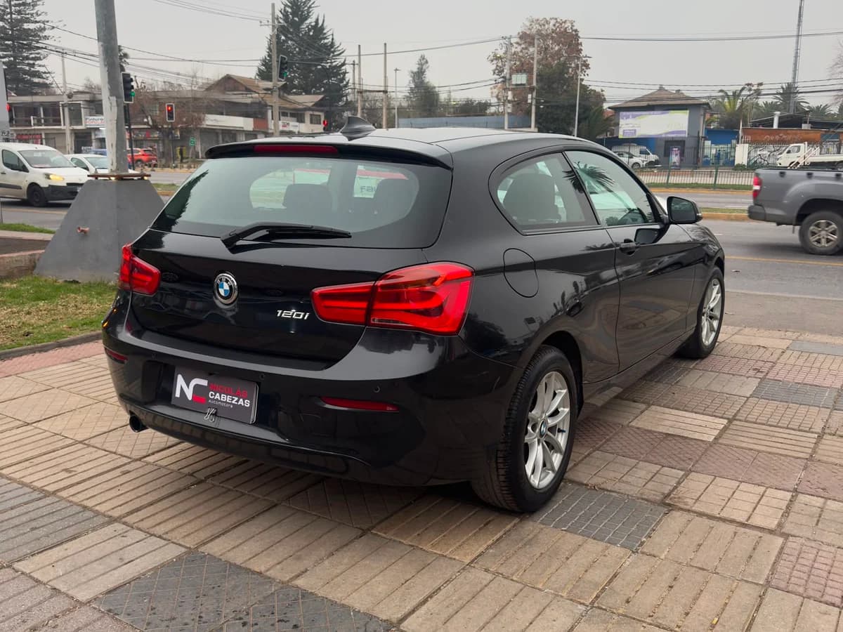 BMW 120i LCI 1.6 2017 - Imagen 6