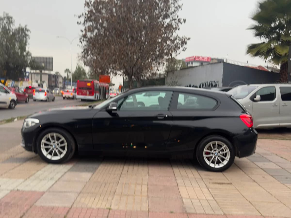 BMW 120i LCI 1.6 2017 - Imagen 7
