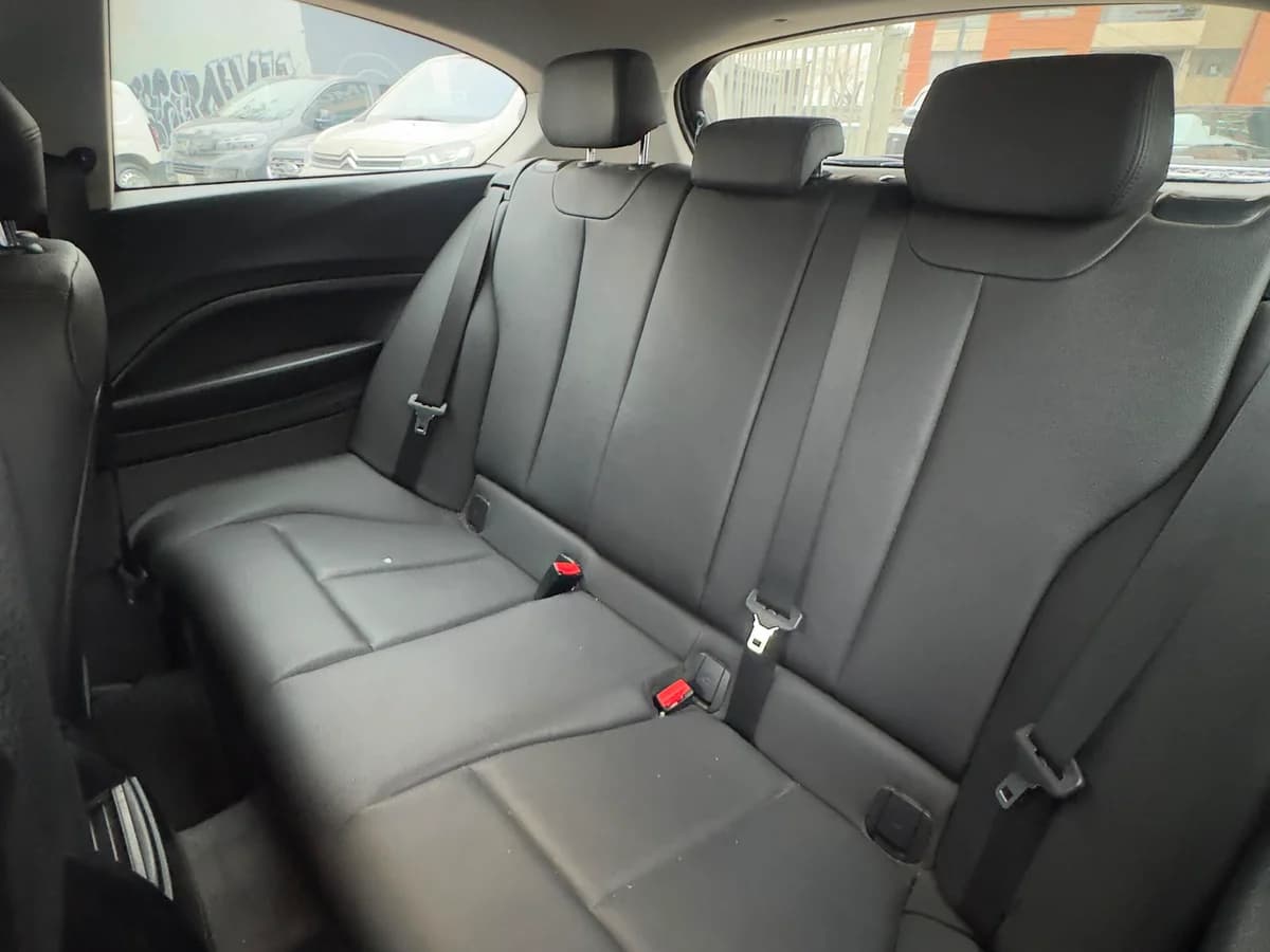 BMW 120i LCI 1.6 2017 - Imagen 10