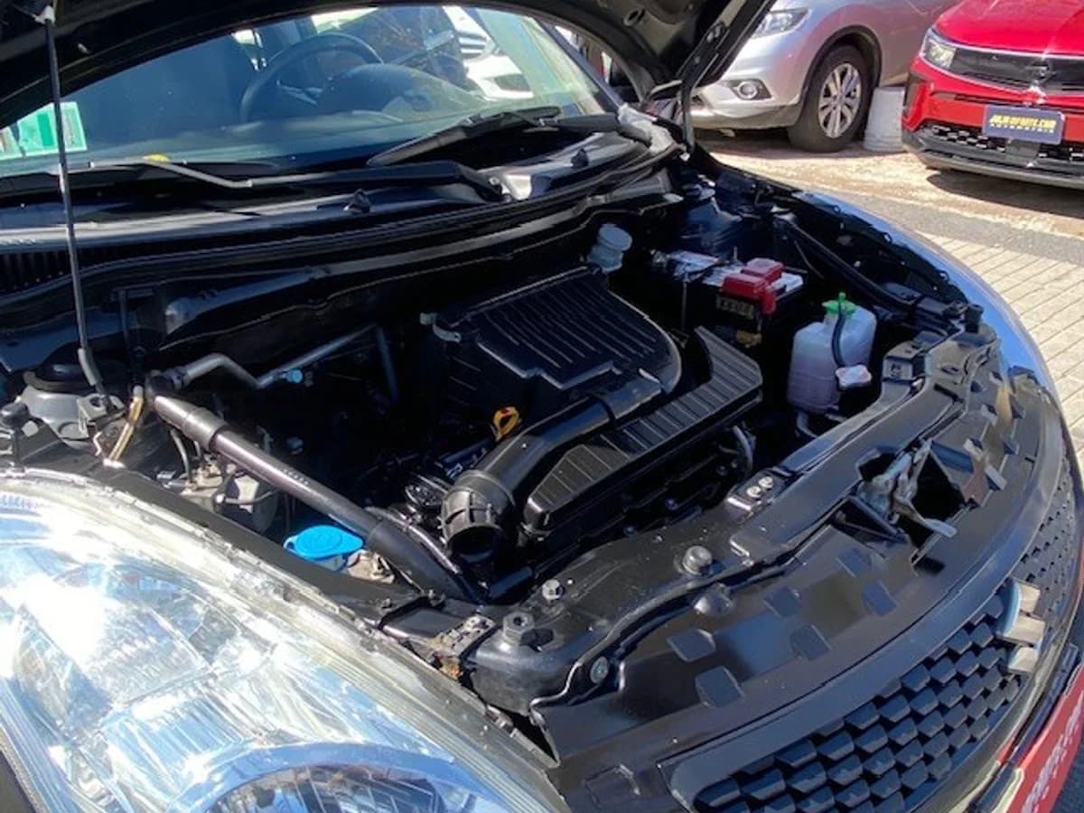 SUZUKI SWIFT GL 1.4 2014 - Imagen 21