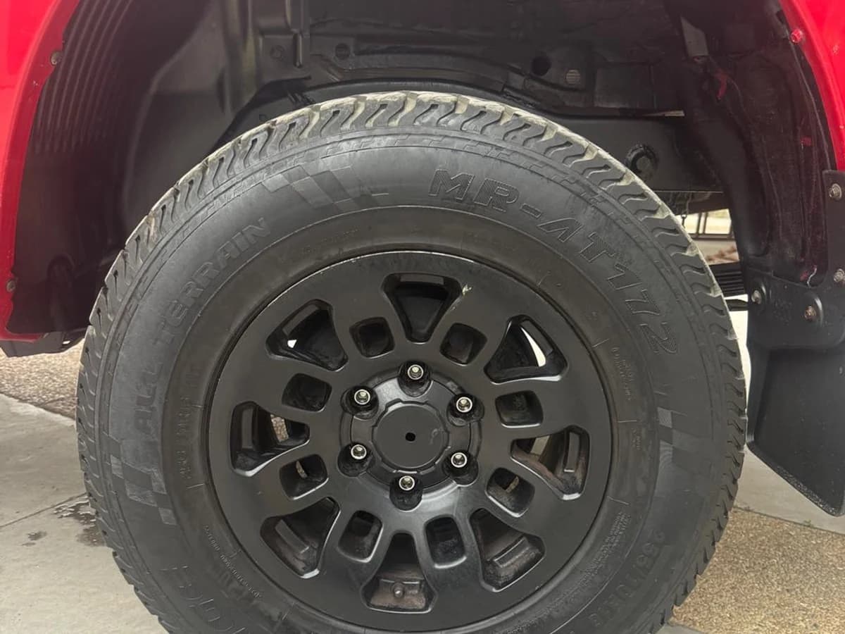 MITSUBISHI Katana 2.4 4x4 - Imagen 8