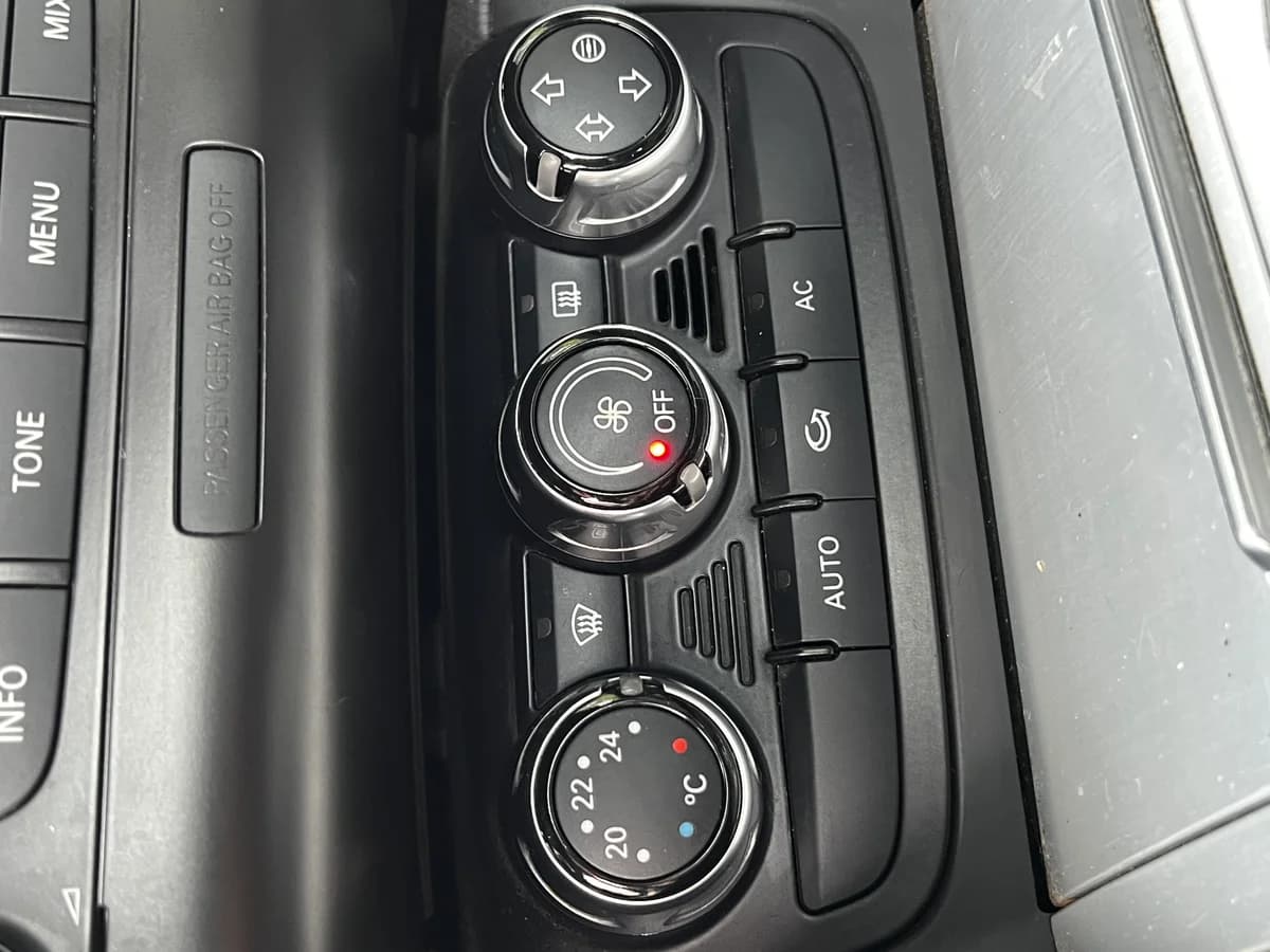 AUDI TT 2.0L TURBO TFSI S TRONIC año 2008 - Imagen 17