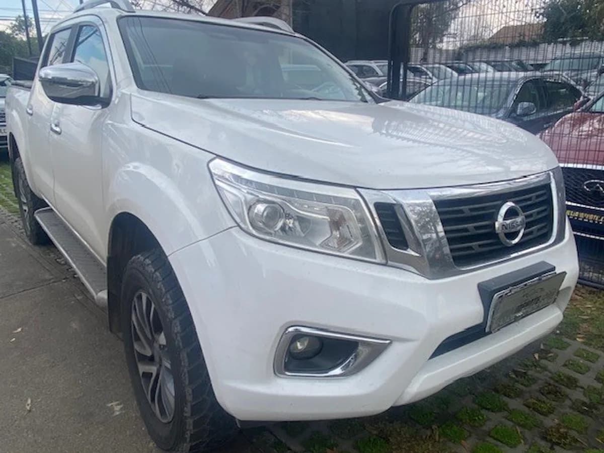 NISSAN NP300 LE 4x4 2.3 Autom. 2017 - Imagen 1