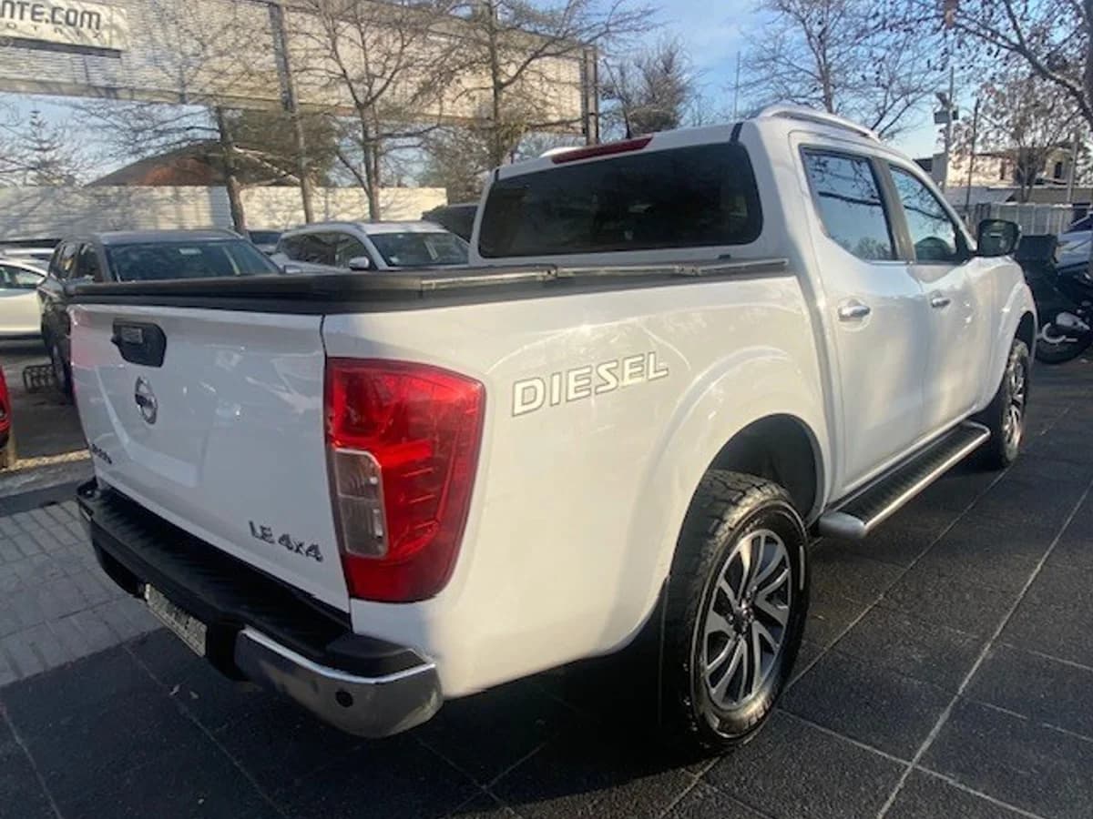 NISSAN NP300 LE 4x4 2.3 Autom. 2017 - Imagen 2