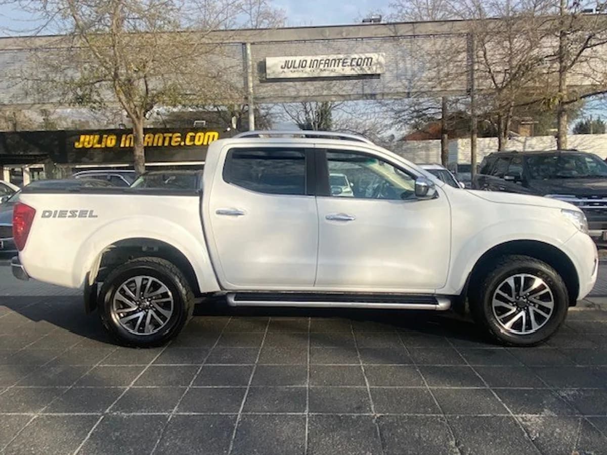 NISSAN NP300 LE 4x4 2.3 Autom. 2017 - Imagen 3