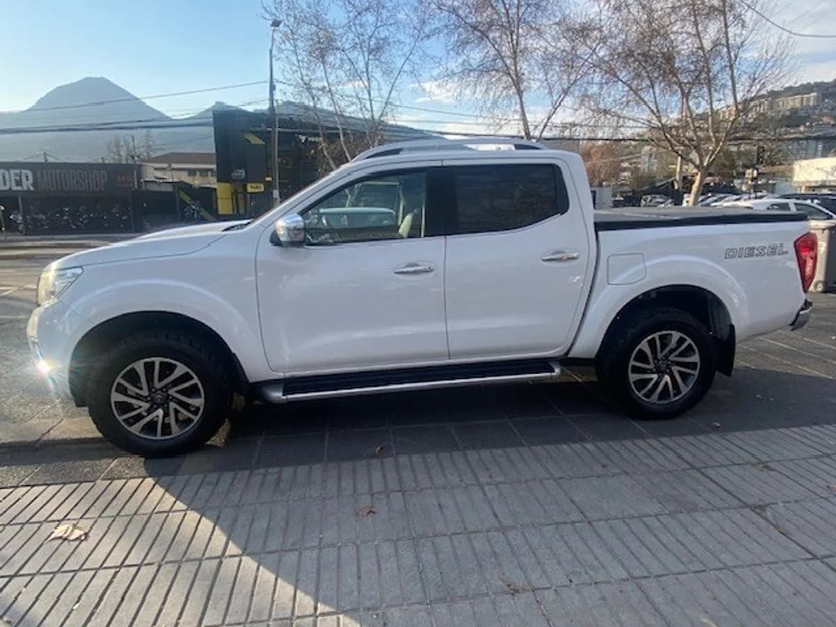 NISSAN NP300 LE 4x4 2.3 Autom. 2017 - Imagen 4