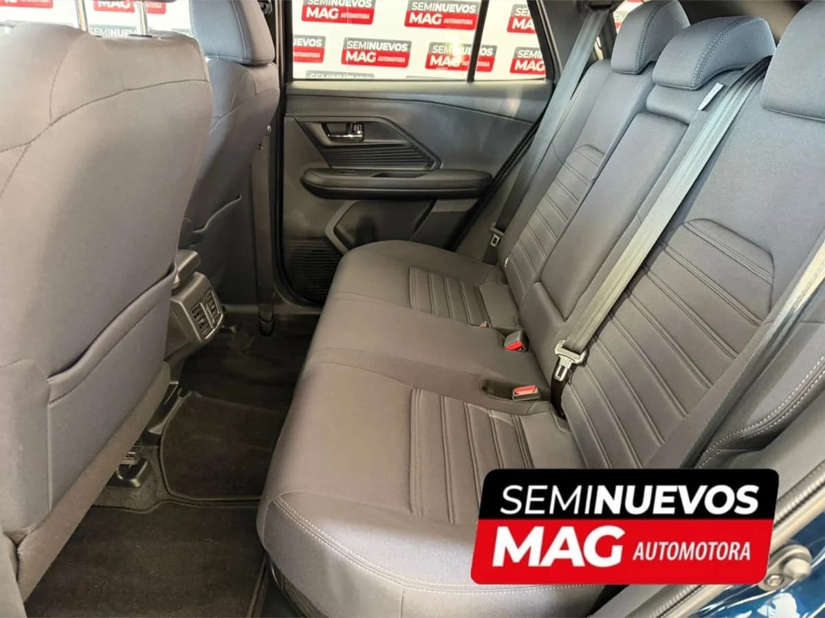 TOYOTA Yaris 1.5 XI 4X2 CVT AT 5P 2025 - Imagen 8