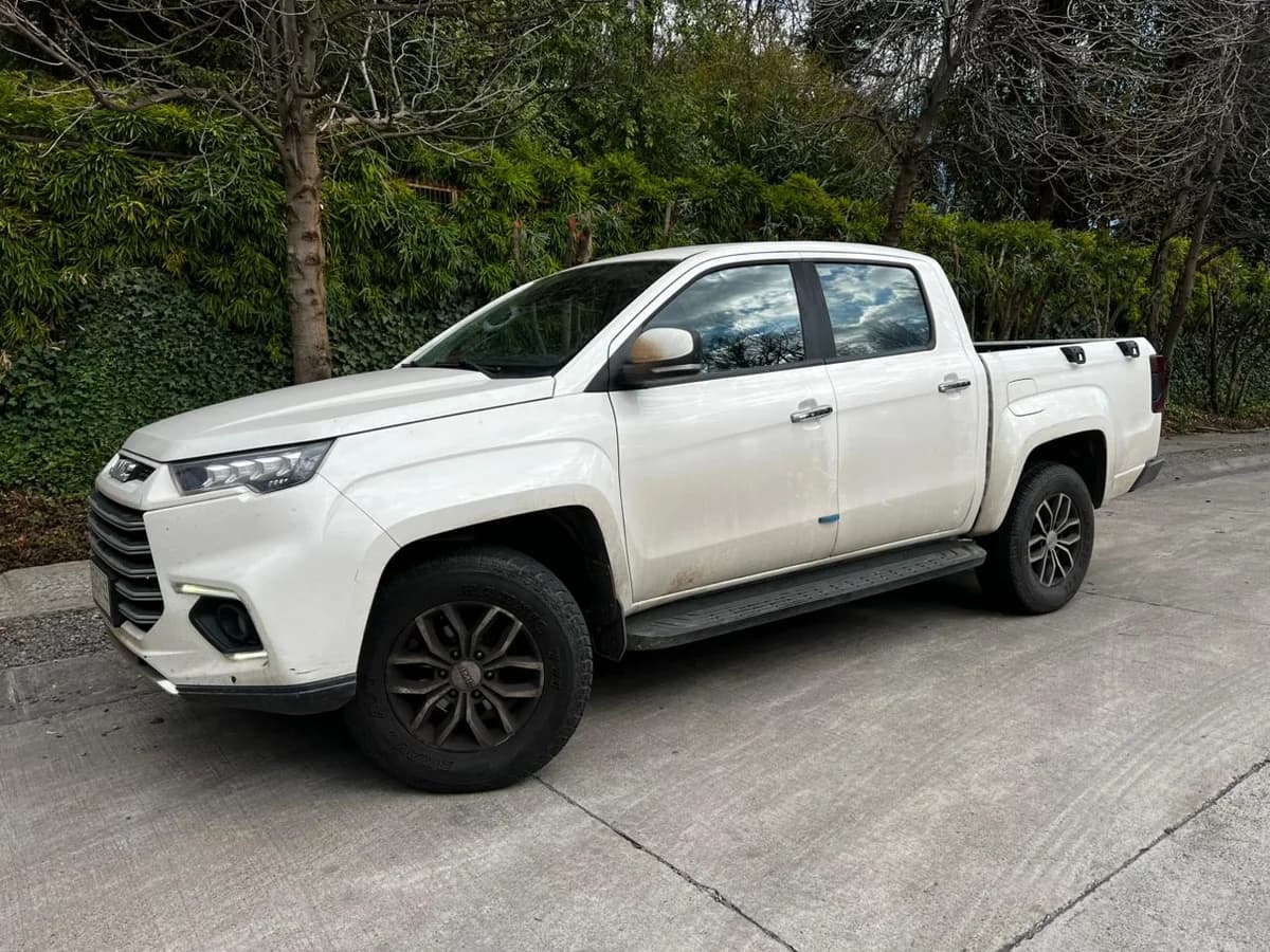JMC Vigus Pro 2.0L Turbo Diésel AT 4x2 año 2024 - Imagen 3
