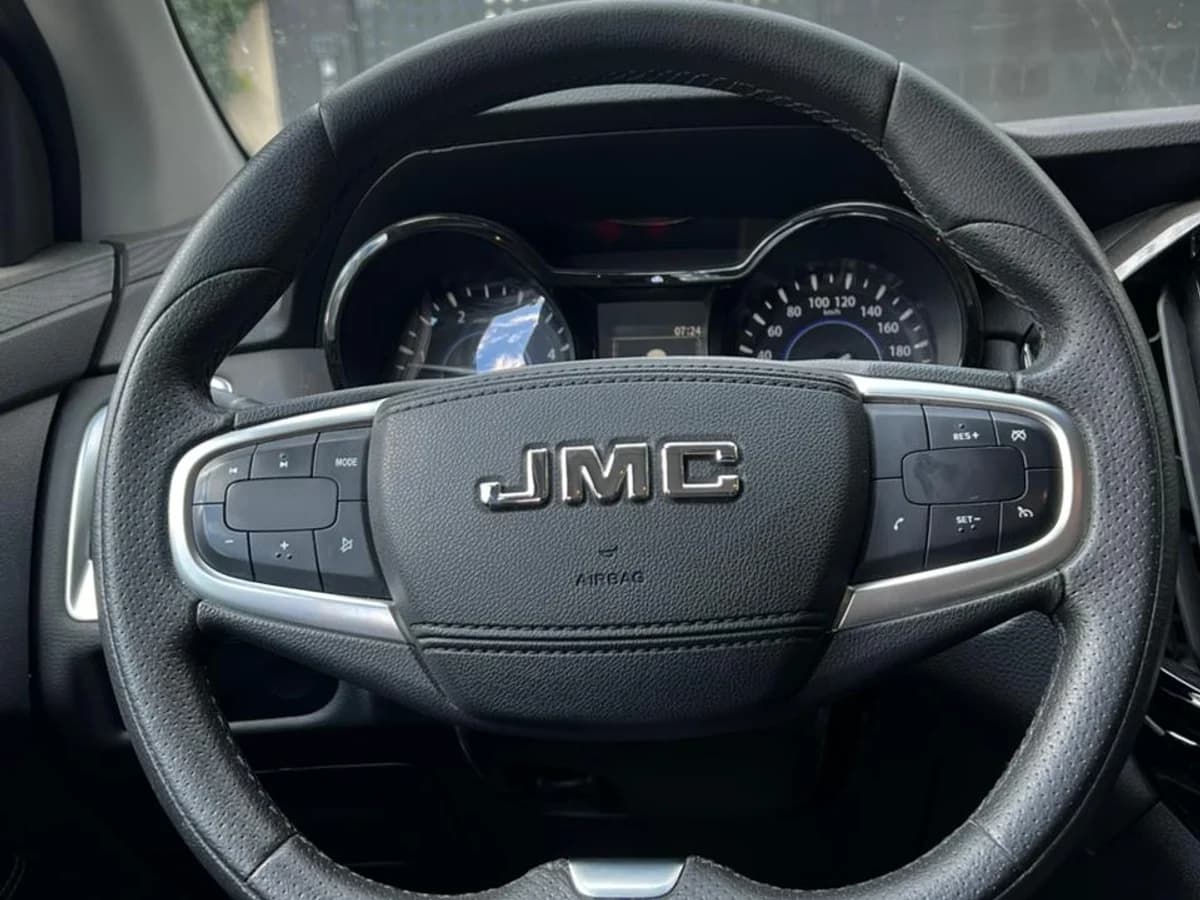 JMC Vigus Pro 2.0L Turbo Diésel AT 4x2 año 2024 - Imagen 17