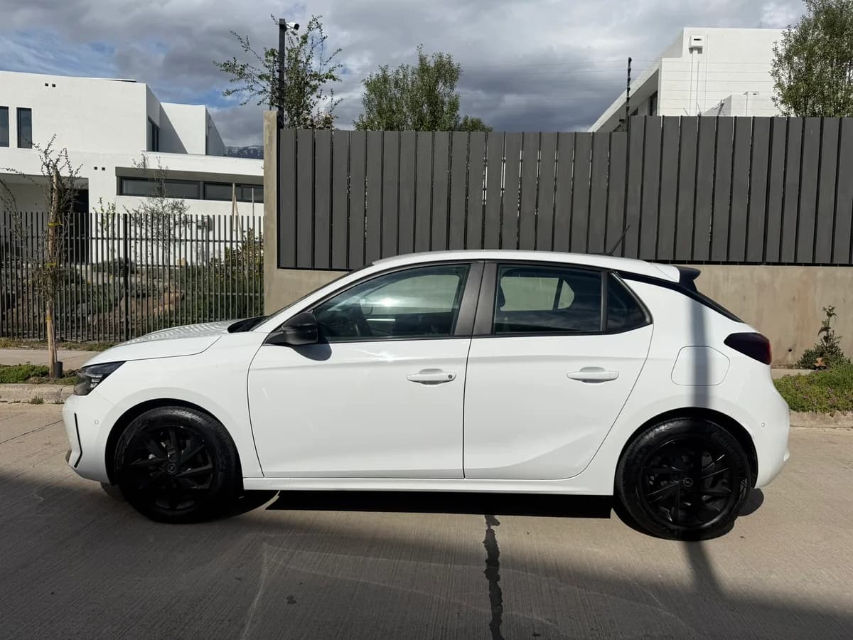 OPEL Corsa 1.2 MT5 2024 - Imagen 9