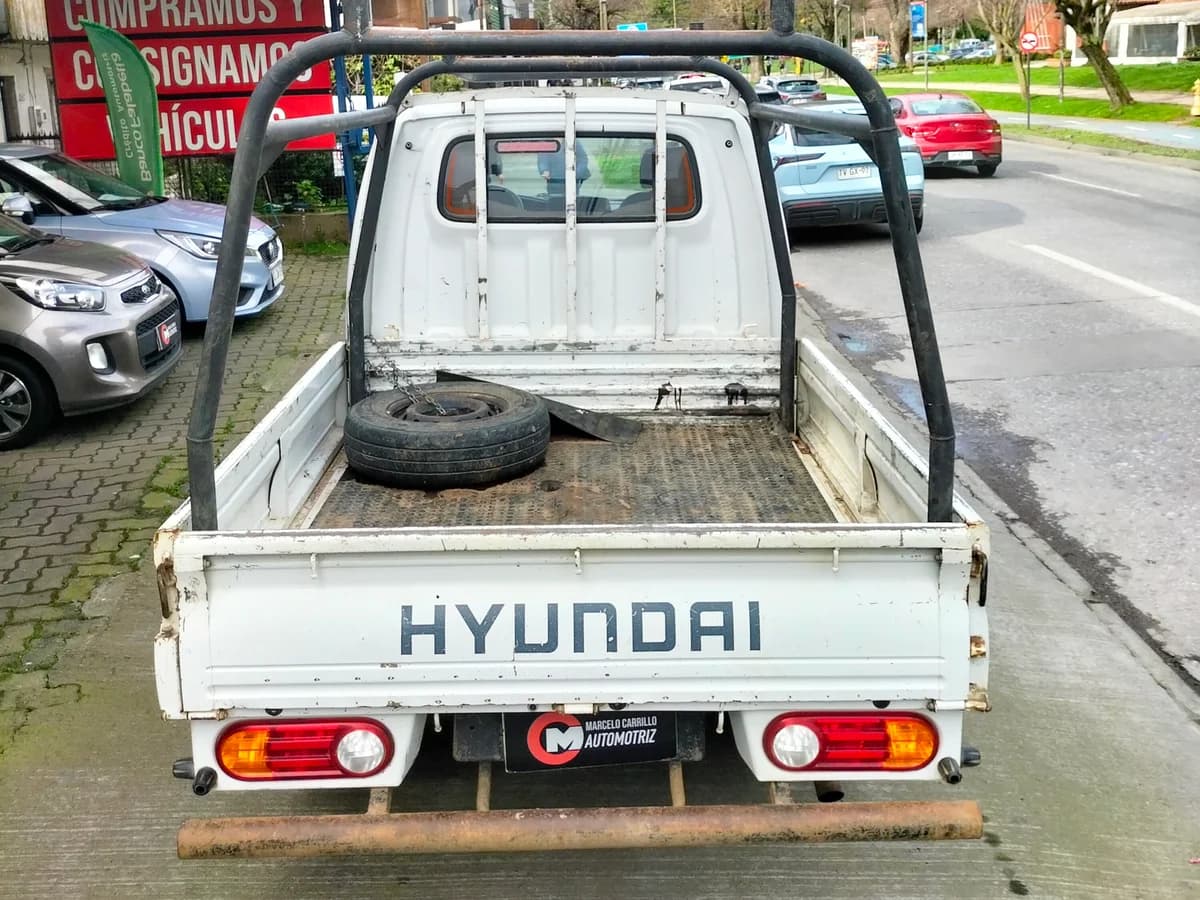 HYUNDAI PORTER 2.5 CRDI DIESEL GLS 4X2 CHASSIS AC 6MT 2P 2021 - Imagen 4