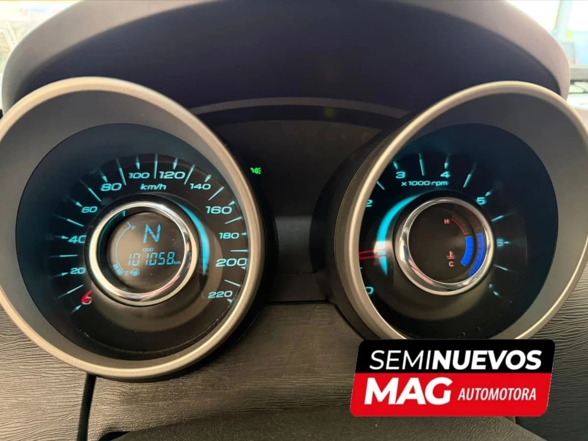 MAHINDRA XUV 500 2.2 2017 - Imagen 4