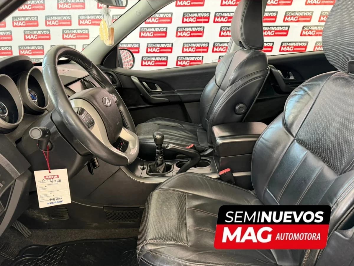MAHINDRA XUV 500 2.2 2017 - Imagen 8